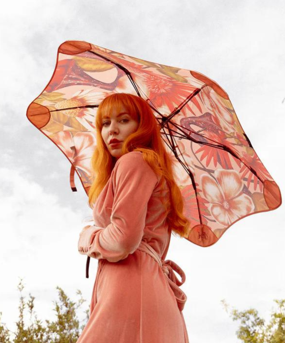 BLUNT Umbrella - Kelly Thompson