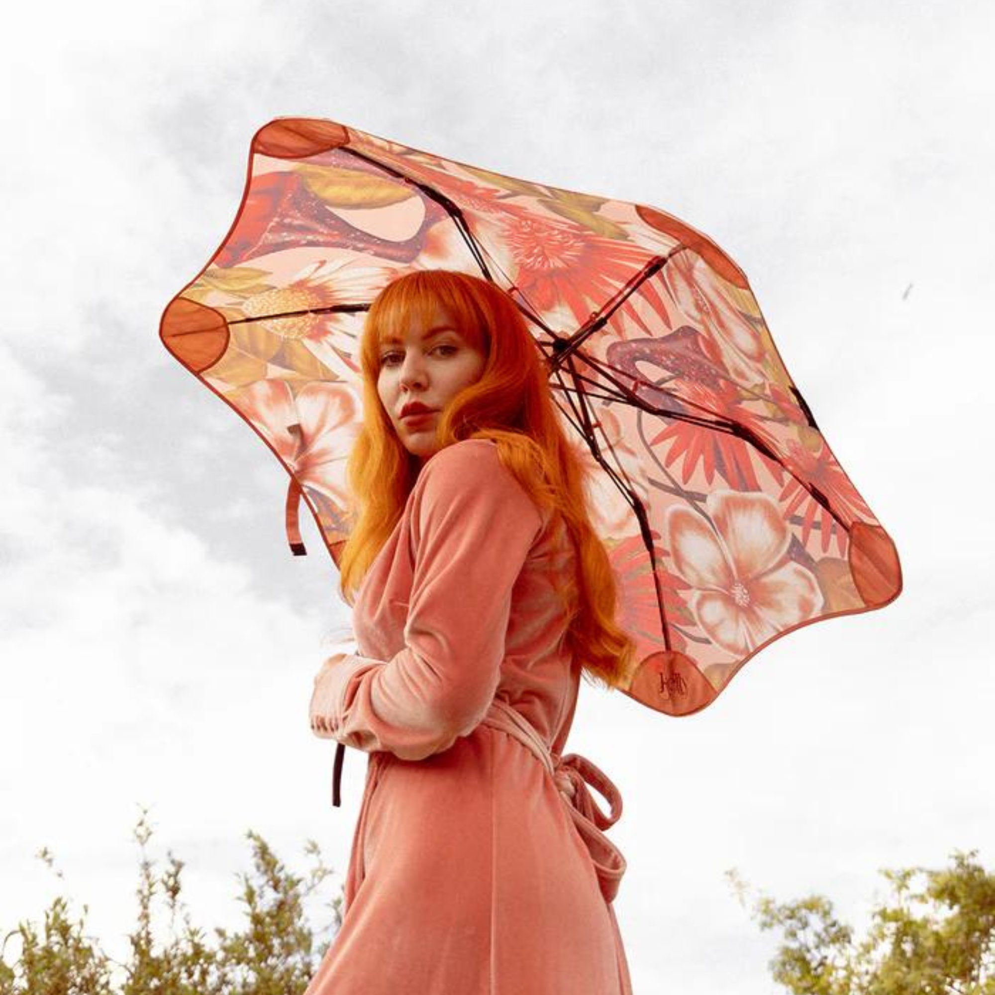 BLUNT Umbrella - Kelly Thompson